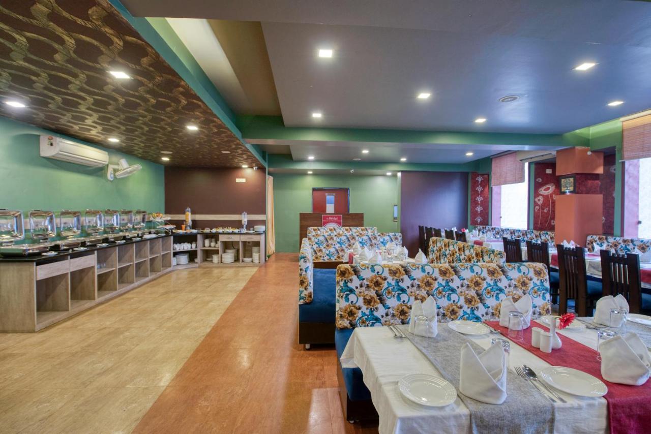 Om Clarks Inn Raebareli Zewnętrze zdjęcie
